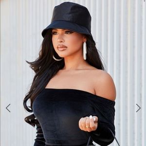 FN Jazz It Up Bucket Hat